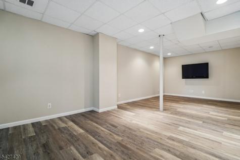 2 Log Road Jefferson NJ 07849