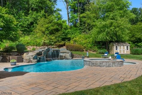 7 Cobblefield Road Mendham NJ 07945
