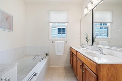 35 Hardenbergh Street Franklin NJ 08873