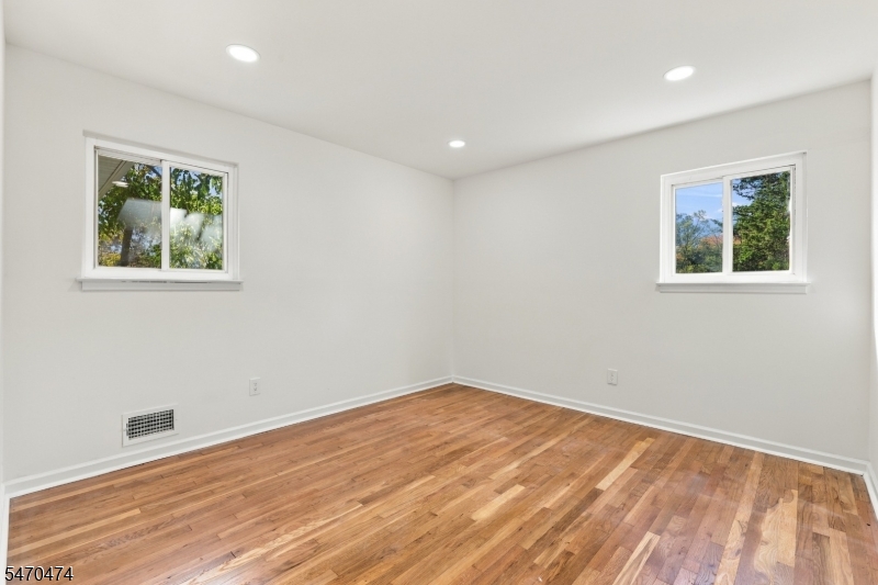 71 Fairway Drive East Hanover NJ 07936