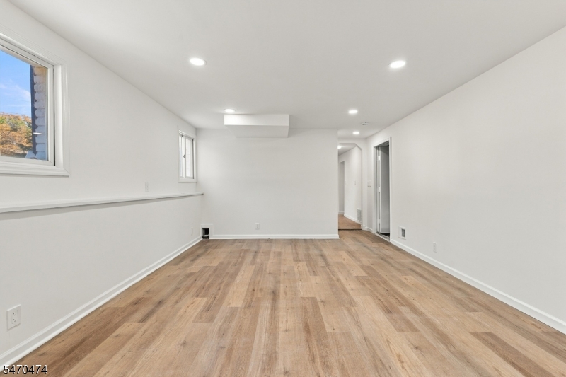 71 Fairway Drive East Hanover NJ 07936