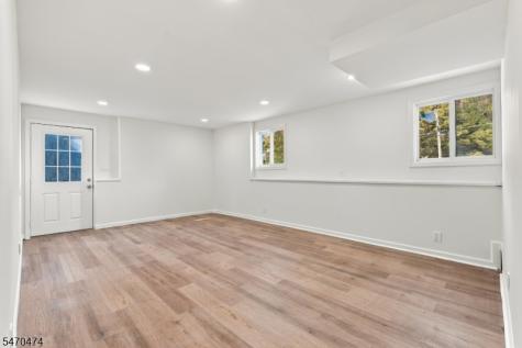 71 Fairway Drive East Hanover NJ 07936