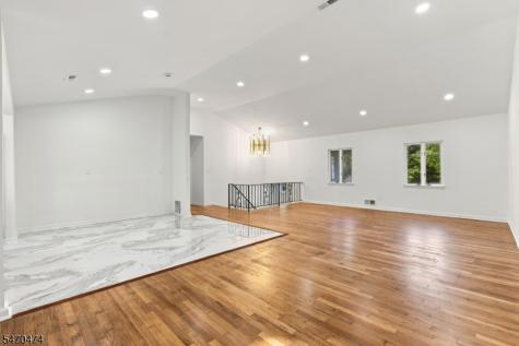 71 Fairway Drive East Hanover NJ 07936
