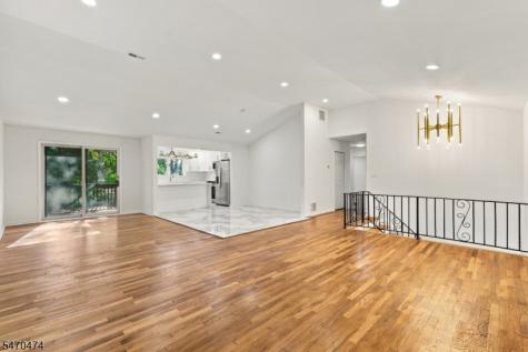 71 Fairway Drive East Hanover NJ 07936