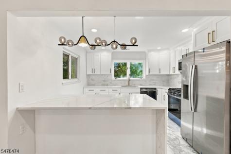 71 Fairway Drive East Hanover NJ 07936