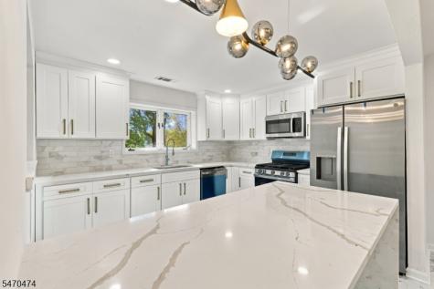 71 Fairway Drive East Hanover NJ 07936