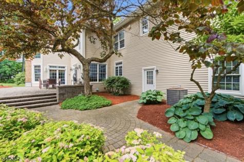 4 Winthrop Gait Road Sparta NJ 07871