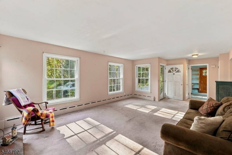 21 Chamberlain Road Jefferson NJ 07438