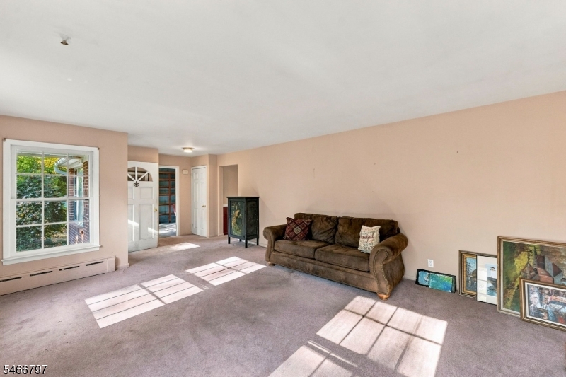 21 Chamberlain Road Jefferson NJ 07438