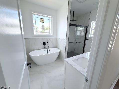 28 Mckinley Avenue Woodbridge NJ 07067