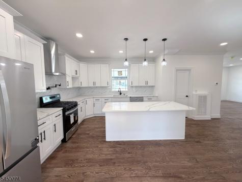 28 Mckinley Avenue Woodbridge NJ 07067