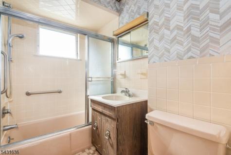 214 Prospect Avenue North Arlington NJ 07031