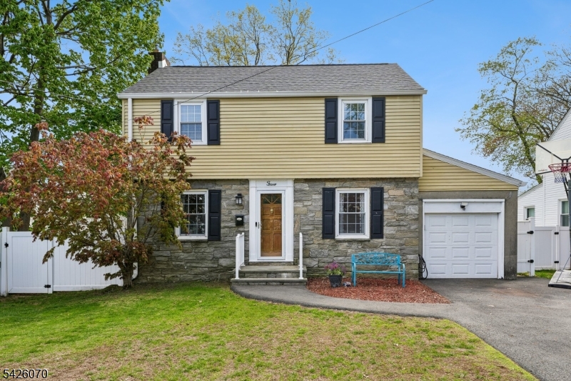 4 Greenwood Avenue West Orange NJ 07052
