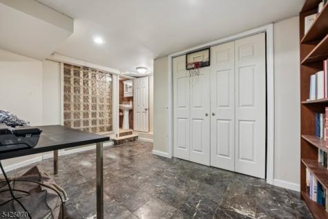 4 Greenwood Avenue West Orange NJ 07052