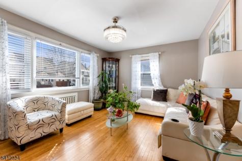 95 William Place Totowa NJ 07512