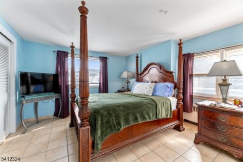 95 William Place Totowa NJ 07512