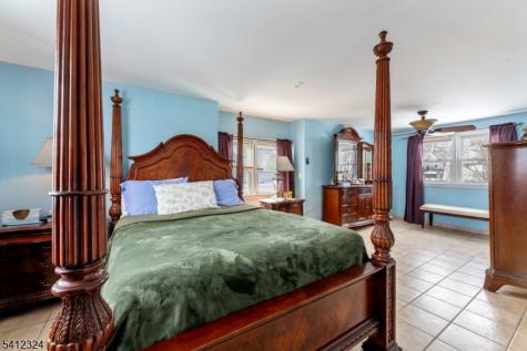 95 William Place Totowa NJ 07512