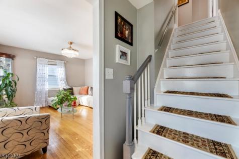 95 William Place Totowa NJ 07512