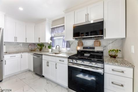 95 William Place Totowa NJ 07512