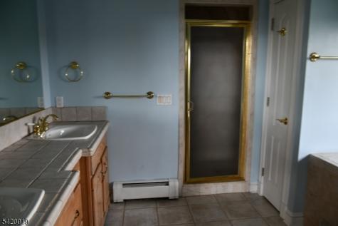 4 Highlands Lane Hardwick NJ 07825