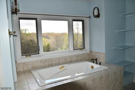 4 Highlands Lane Hardwick NJ 07825