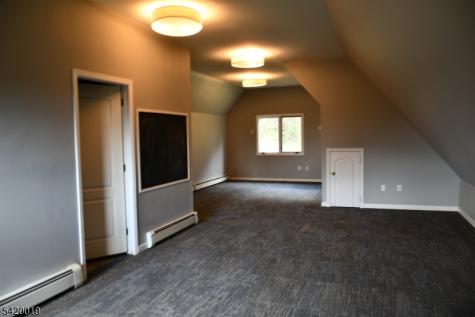 4 Highlands Lane Hardwick NJ 07825