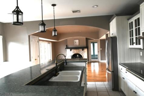 4 Highlands Lane Hardwick NJ 07825