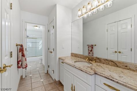 4 Deer Trail Road Kinnelon NJ 07405