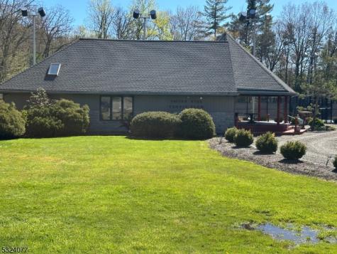 4 Deer Trail Road Kinnelon NJ 07405