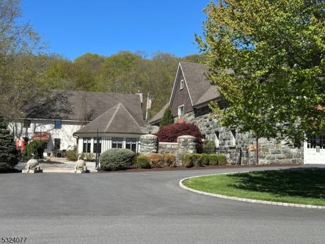 4 Deer Trail Road Kinnelon NJ 07405