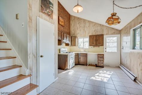 26 Farrell Avenue Woodbridge NJ 07067