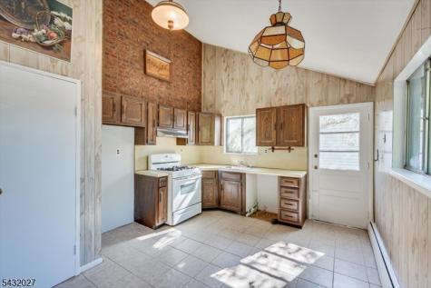 26 Farrell Avenue Woodbridge NJ 07067