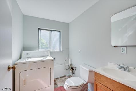 26 Farrell Avenue Woodbridge NJ 07067