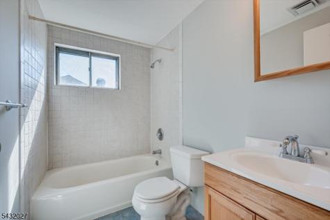 26 Farrell Avenue Woodbridge NJ 07067