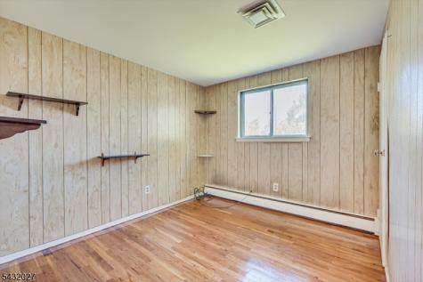 26 Farrell Avenue Woodbridge NJ 07067