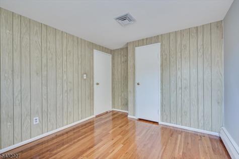 26 Farrell Avenue Woodbridge NJ 07067