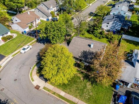 26 Farrell Avenue Woodbridge NJ 07067