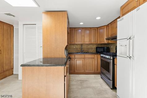 69 Columbia Avenue Jersey City NJ 07307