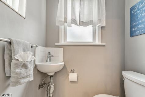28 Codington Place Somerville NJ 08876