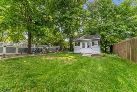 28 Codington Place Somerville NJ 08876