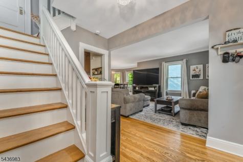 28 Codington Place Somerville NJ 08876
