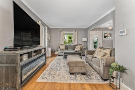 28 Codington Place Somerville NJ 08876