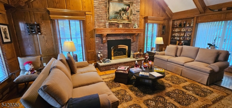 309 Paul Court Wyckoff NJ 07481