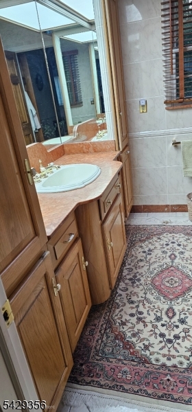 309 Paul Court Wyckoff NJ 07481