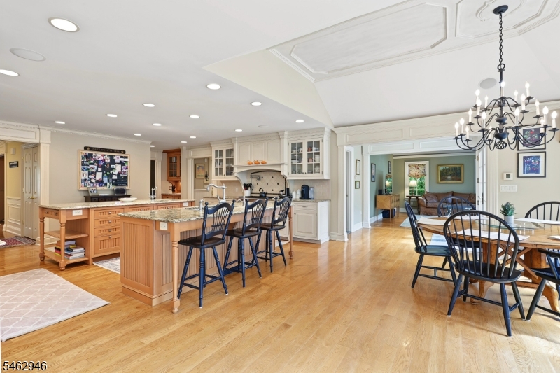 359 Lakeview Drive Wyckoff NJ 07481