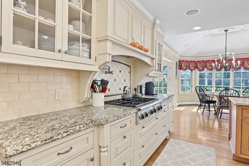 359 Lakeview Drive Wyckoff NJ 07481