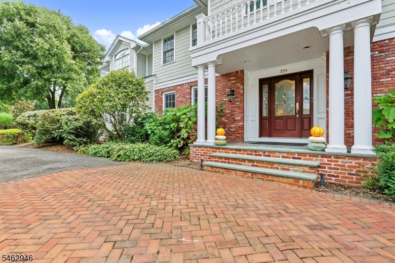 359 Lakeview Drive Wyckoff NJ 07481