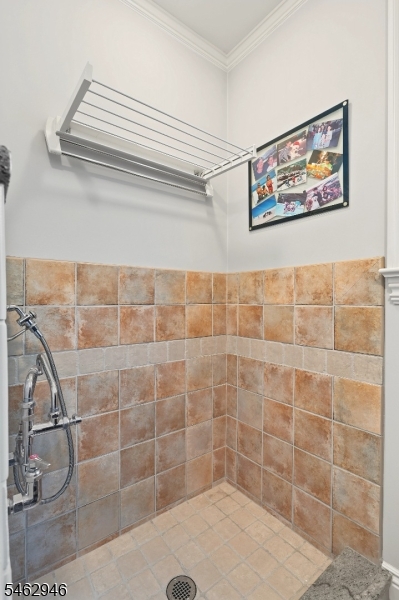 359 Lakeview Drive Wyckoff NJ 07481