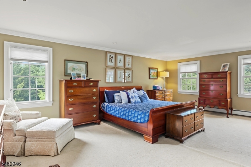359 Lakeview Drive Wyckoff NJ 07481