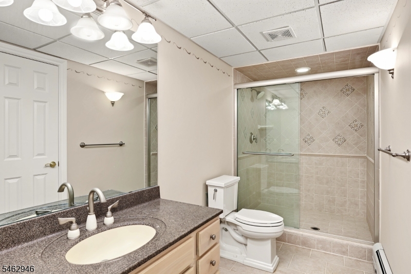 359 Lakeview Drive Wyckoff NJ 07481